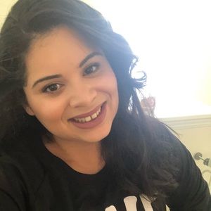 Meet your Posher, Jenie